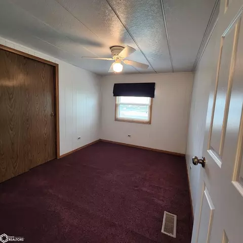Bedroom - 754 S Pine St, Avoca, IA 51521 photo 4 of 7
