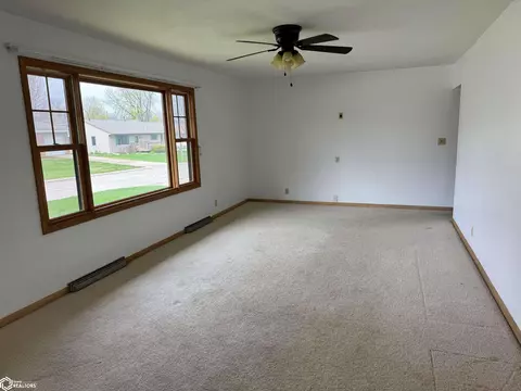Living - 1844 Benjamin St, Carroll, IA 51401 photo 1 of 2