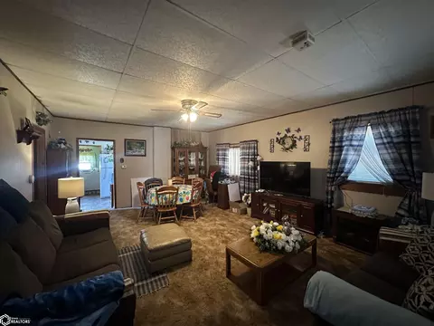 417 N 18th St, Centerville, IA 52544 photo 6