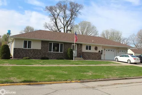 110 W 7th St, Garner, IA 50438