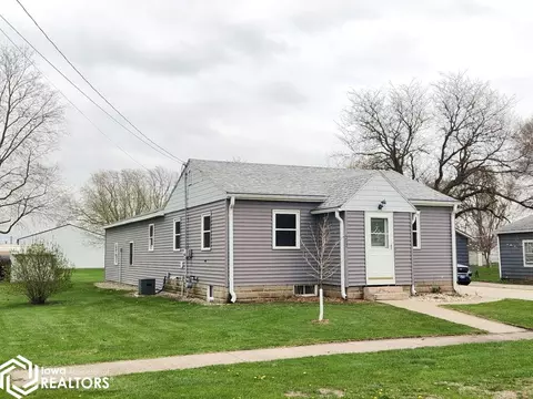 322 N 2nd St, Sheffield, IA 50475