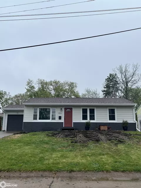 2616 Subilbe Ave, Burlington, IA 52601