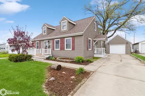 1508 Elder Dr, Marshalltown, IA 50158