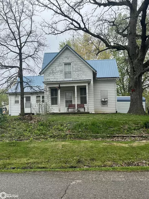 311 N Waugh, Hedrick, IA 52563