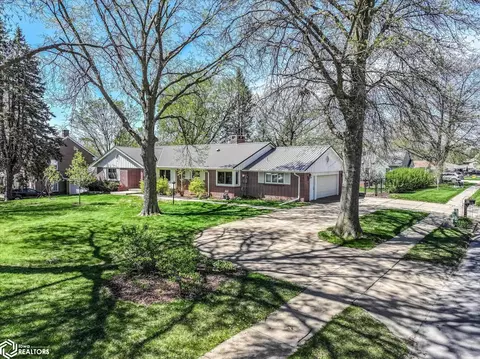 1203 13th St, Harlan, IA 51537