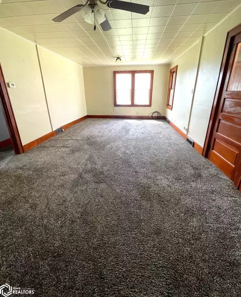Living - 480 E 92nd St N, Kellogg, IA 50135 photo 1 of 1