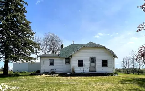 480 E 92nd St N, Kellogg, IA 50135