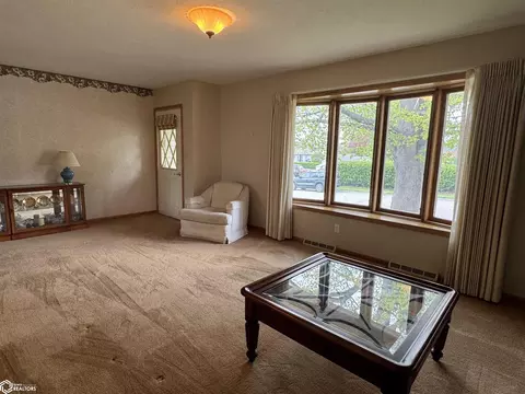 402 E Buckeye, Creston, IA 50801 photo 7
