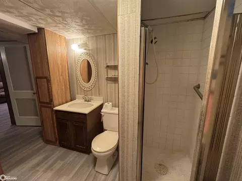 402 E Buckeye, Creston, IA 50801 photo 32