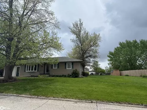 402 E Buckeye, Creston, IA 50801 photo 2