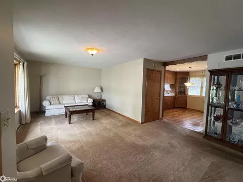 402 E Buckeye, Creston, IA 50801 photo 9
