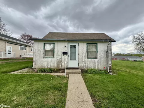 209 Washington St, Audubon, IA 50025