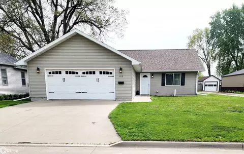 412 N I St, Oskaloosa, IA 52577