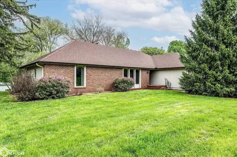 2 Country Club Ln, Shenandoah, IA 51601