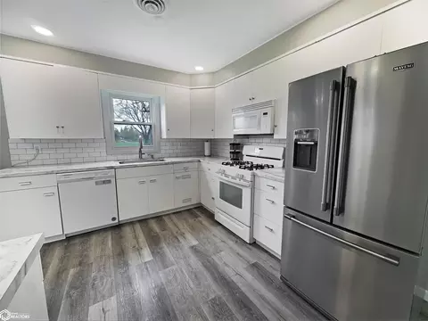 308 3rd Ave NE, Hampton, IA 50441 photo 8