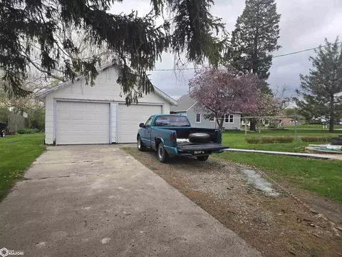 202 SW 7th Ave, State Center, IA 50247