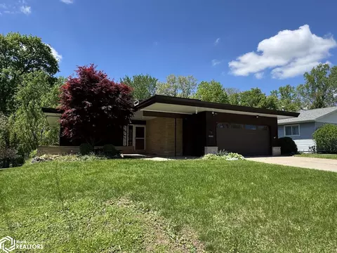 133 Crestview Dr, Burlington, IA 52601