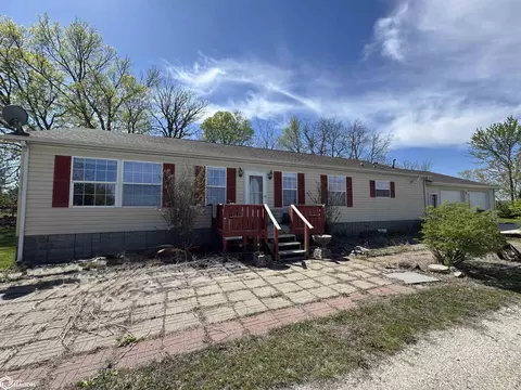 300 East St, Afton, IA 50830