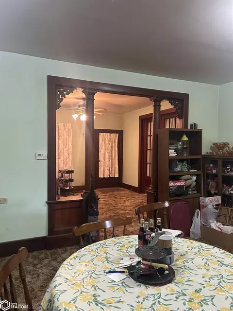 Dining - 424 1st St, Eldon, IA 52554 photo 4 of 4