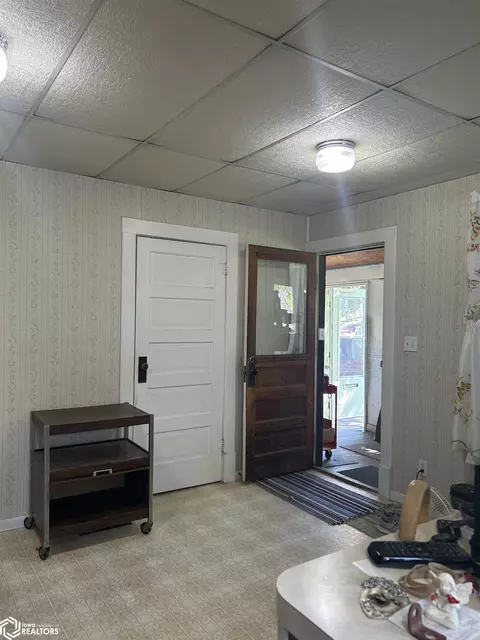 Other - 424 1st St, Eldon, IA 52554 photo 3 of 5