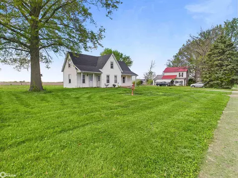 23 N Main St, Basco, IL 62313