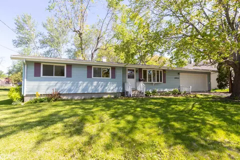 1002 E Jefferson St, Washington, IA 52353