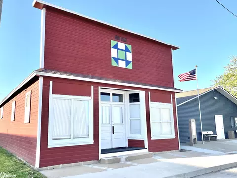 206 County T Rd, Brayton, IA 50042