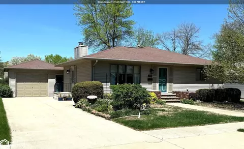 1221 E Linden St, Algona, IA 50511