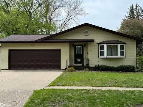 1220 E Call St, Algona, IA 50511