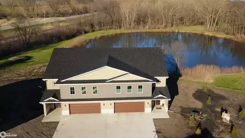204 Stonebrook Ct, Clear Lake, IA 50428