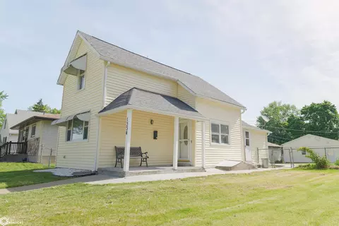 1334 S Leebrick St, Burlington, IA 52601