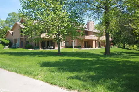 240 S Cardinal Dr #2, Clarinda, IA 51632