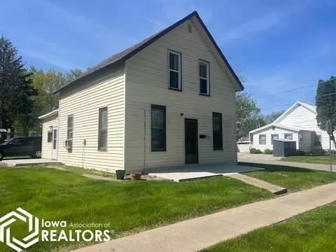 516 C Ave W, Oskaloosa, IA 52577