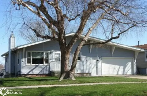 209 Westwood Dr, Marshalltown, IA 50158