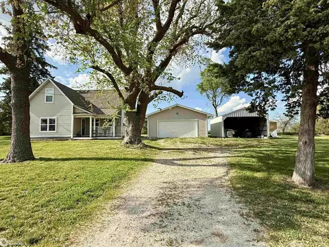 1039 Highway G76, Knoxville, IA 50138