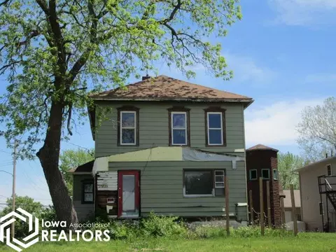 302 S Grand, Chariton, IA 50049