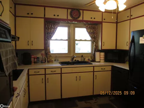 207 E 4th St, Atlantic, IA 50022 photo 4