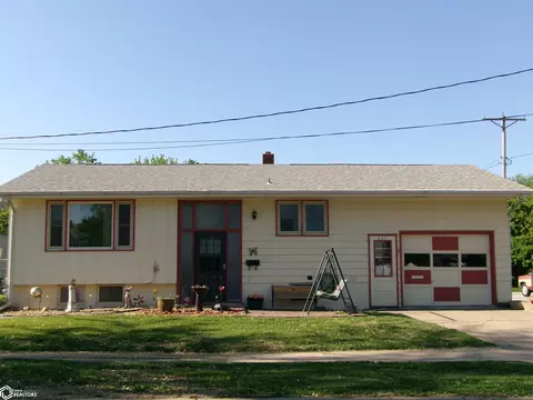 207 E 4th St, Atlantic, IA 50022 photo 2