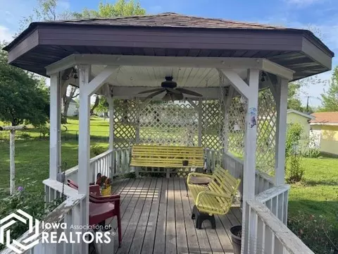 520 E Walnut, Centerville, IA 52544 photo 3