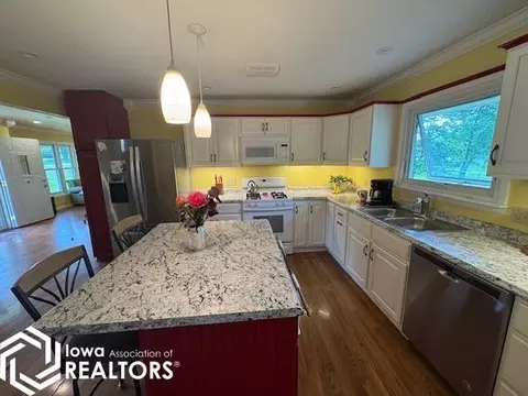 520 E Walnut, Centerville, IA 52544 photo 6