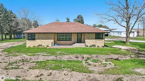 8872 NE 150th Ave, Maxwell, IA 50161