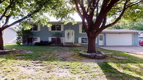 15 Circle Ter, Manly, IA 50456