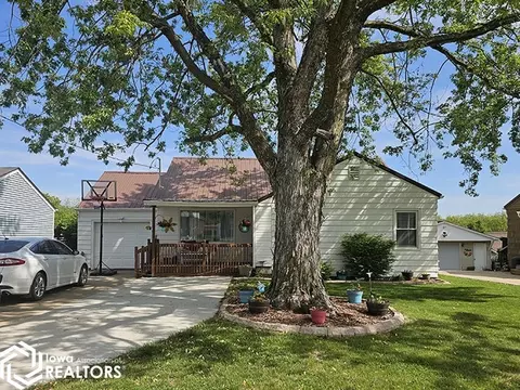 417 Grandview Ave, Ottumwa, IA 52501