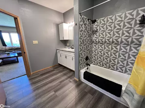 809 NE 7th St, Leon, IA 50144 photo 37