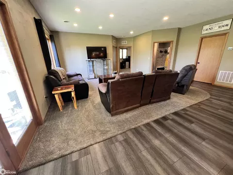 809 NE 7th St, Leon, IA 50144 photo 28