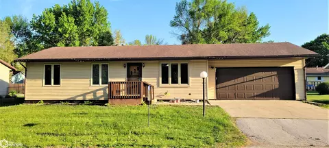 105 Briar Cove Rd, Algona, IA 50511