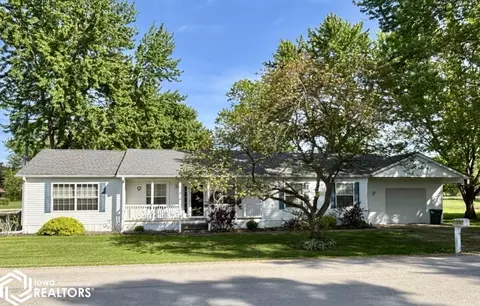 306 1st St, Keosauqua, IA 52565