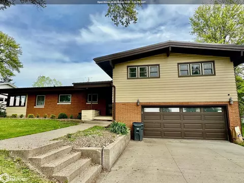 2508 Clearview Ave, Burlington, IA 52601