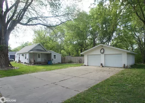 1115 John St, Webster City, IA 50595