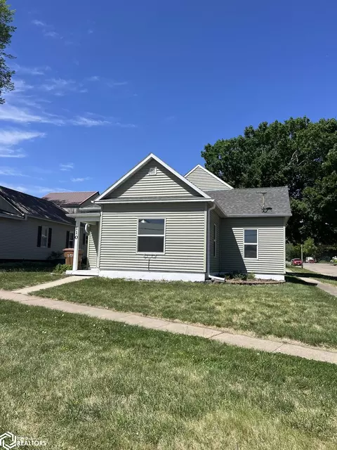 110 N 1st St, Breda, IA 51436